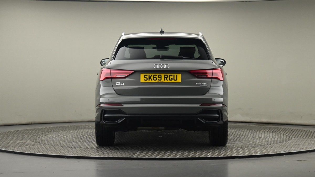 More views of Audi Q3