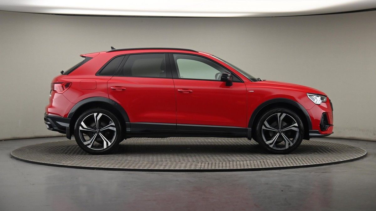 More views of Audi Q3