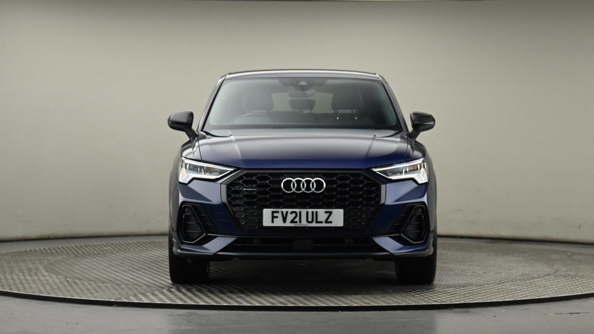 Audi Q3 Image 20