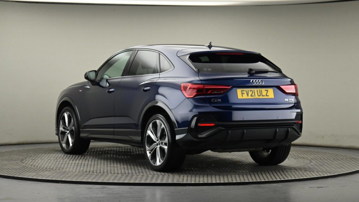 Audi Q3 Image 23