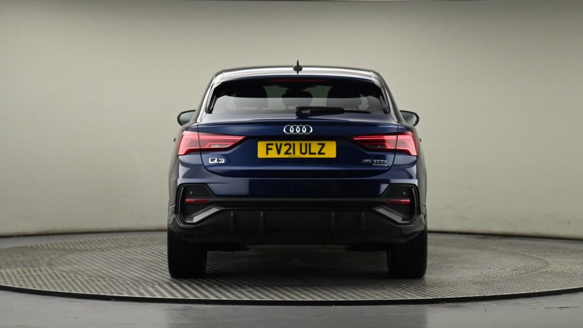 Audi Q3 Image 24