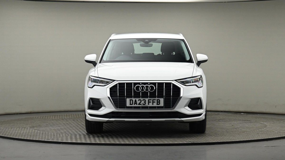 Audi Q3 Image 21