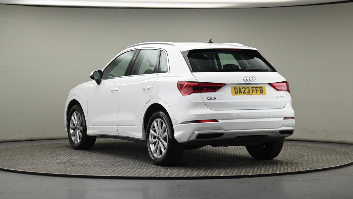 More views of Audi Q3