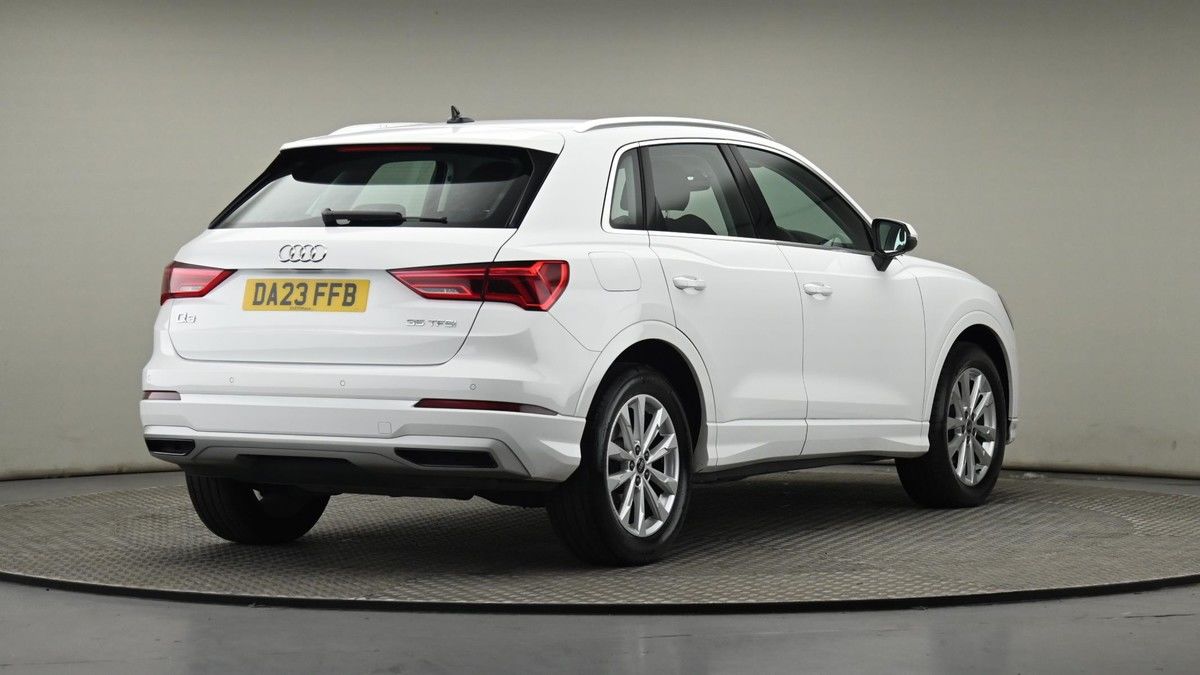 More views of Audi Q3