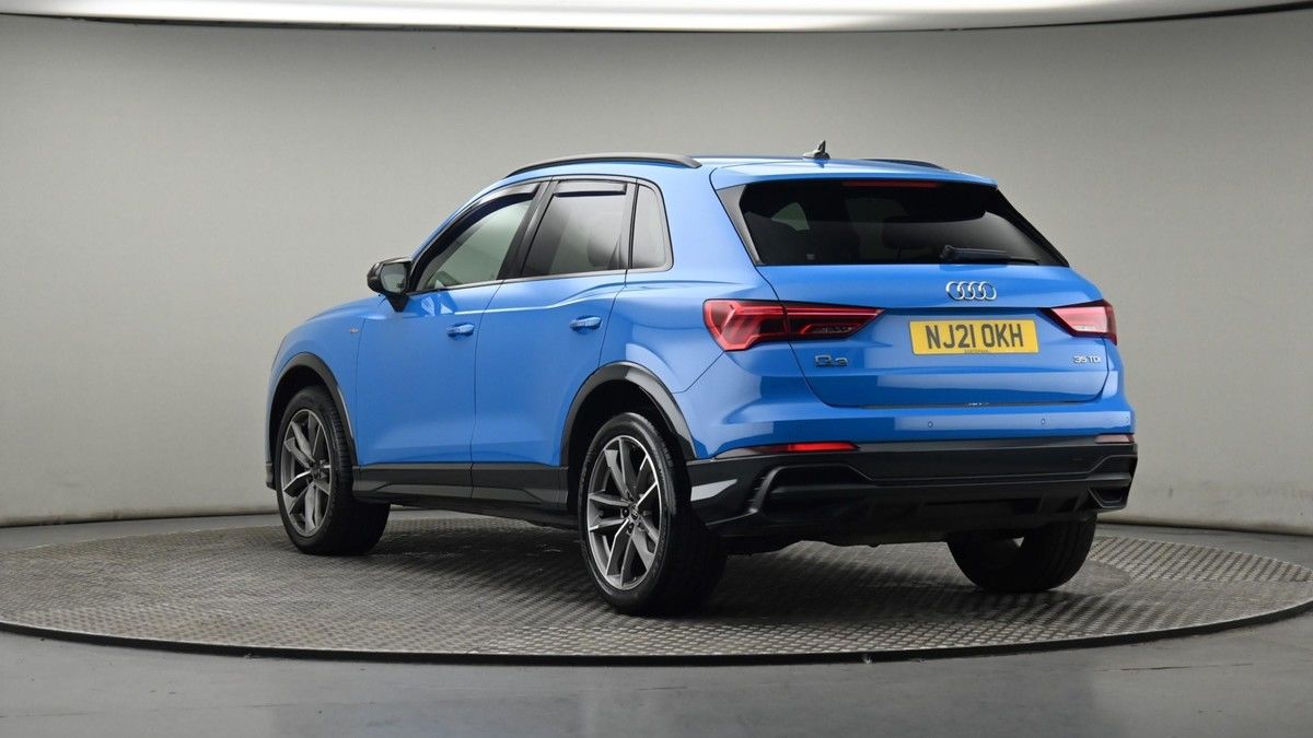 More views of Audi Q3