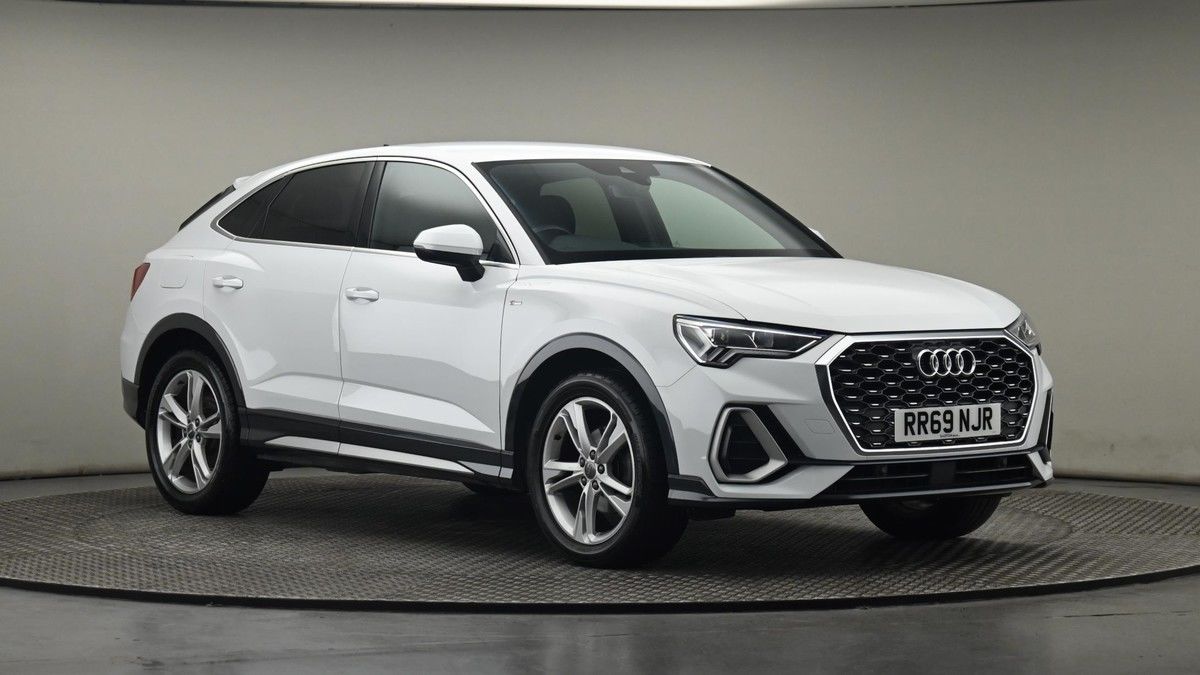 More views of Audi Q3