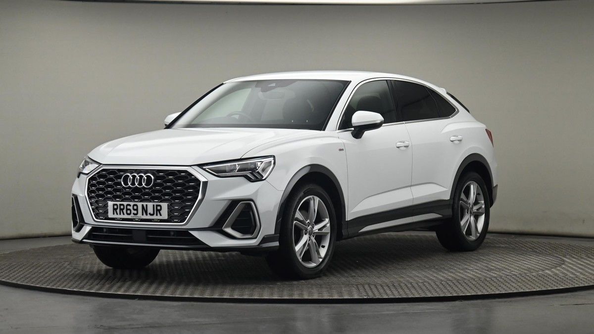 More views of Audi Q3