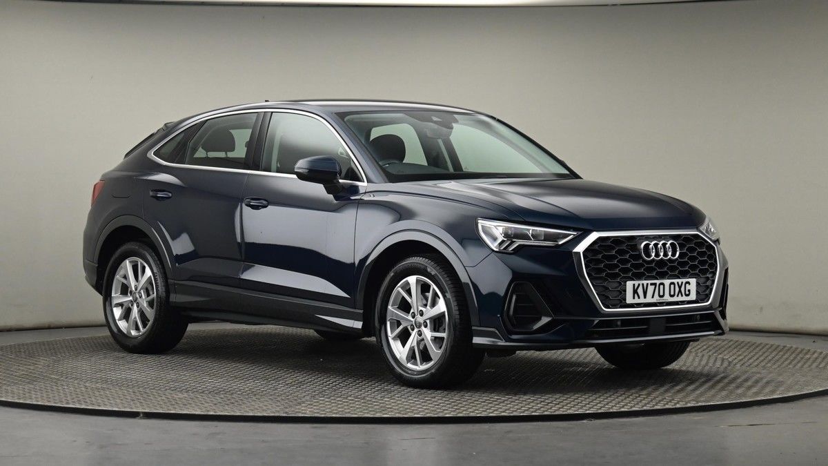 Audi Q3 Image 20