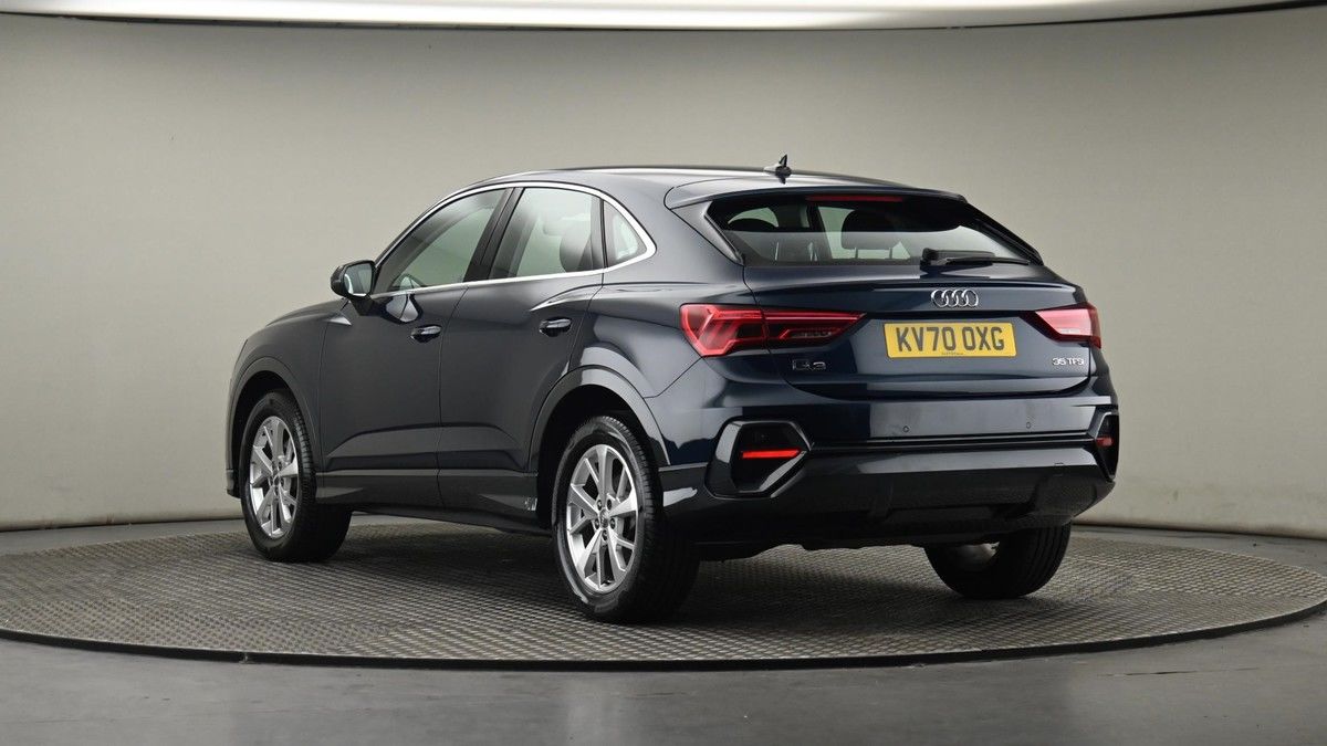 More views of Audi Q3