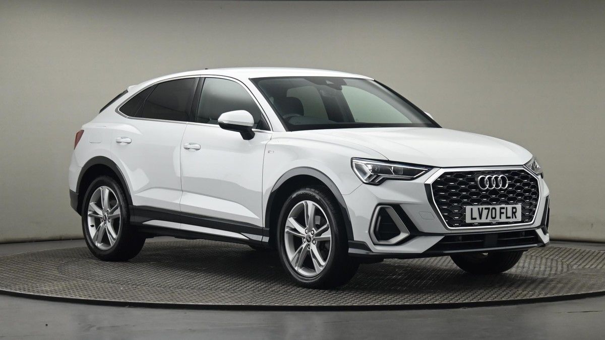 More views of Audi Q3