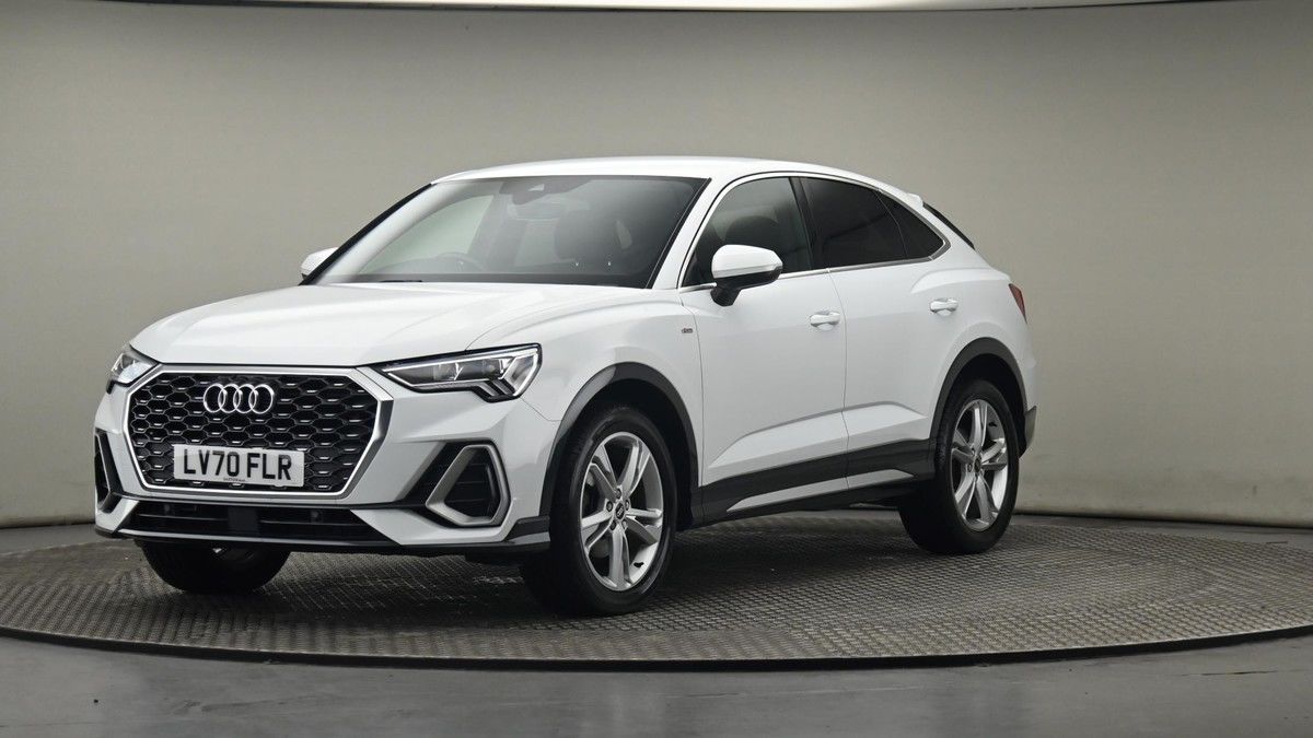 Audi Q3 Image 22