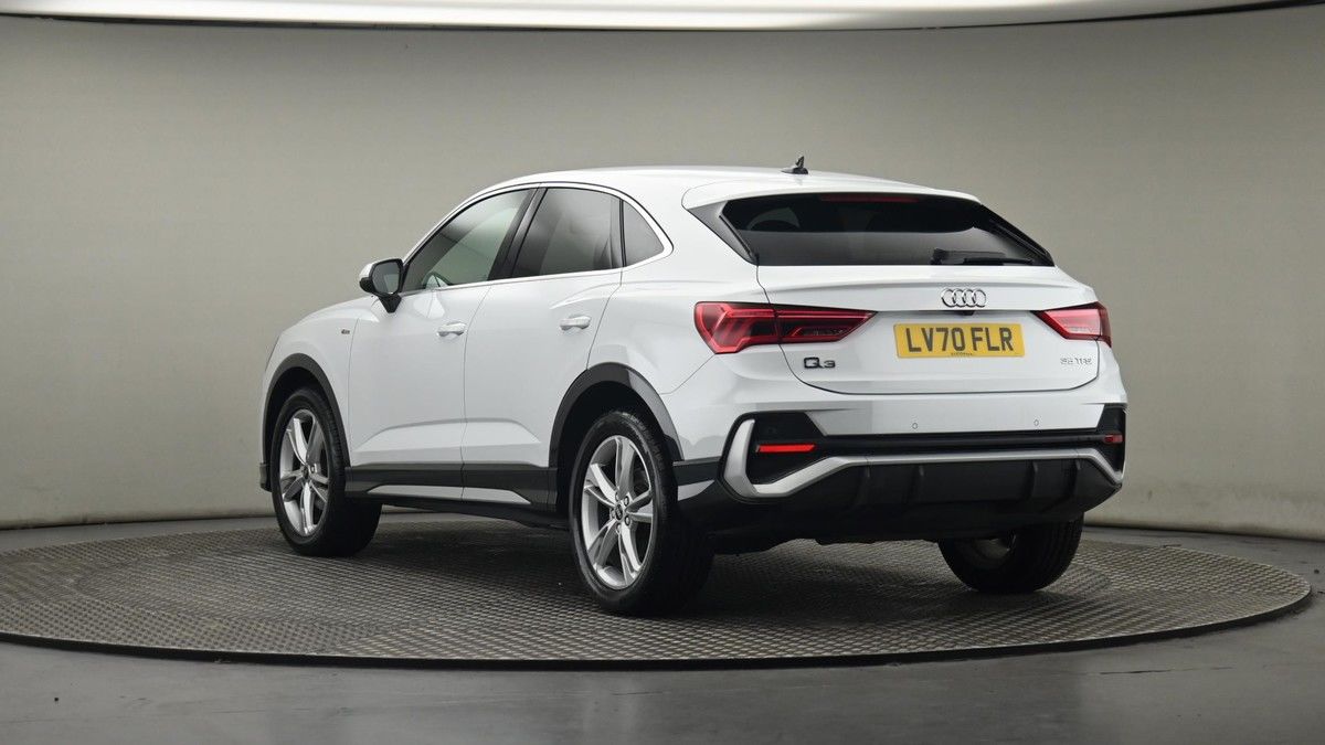 More views of Audi Q3