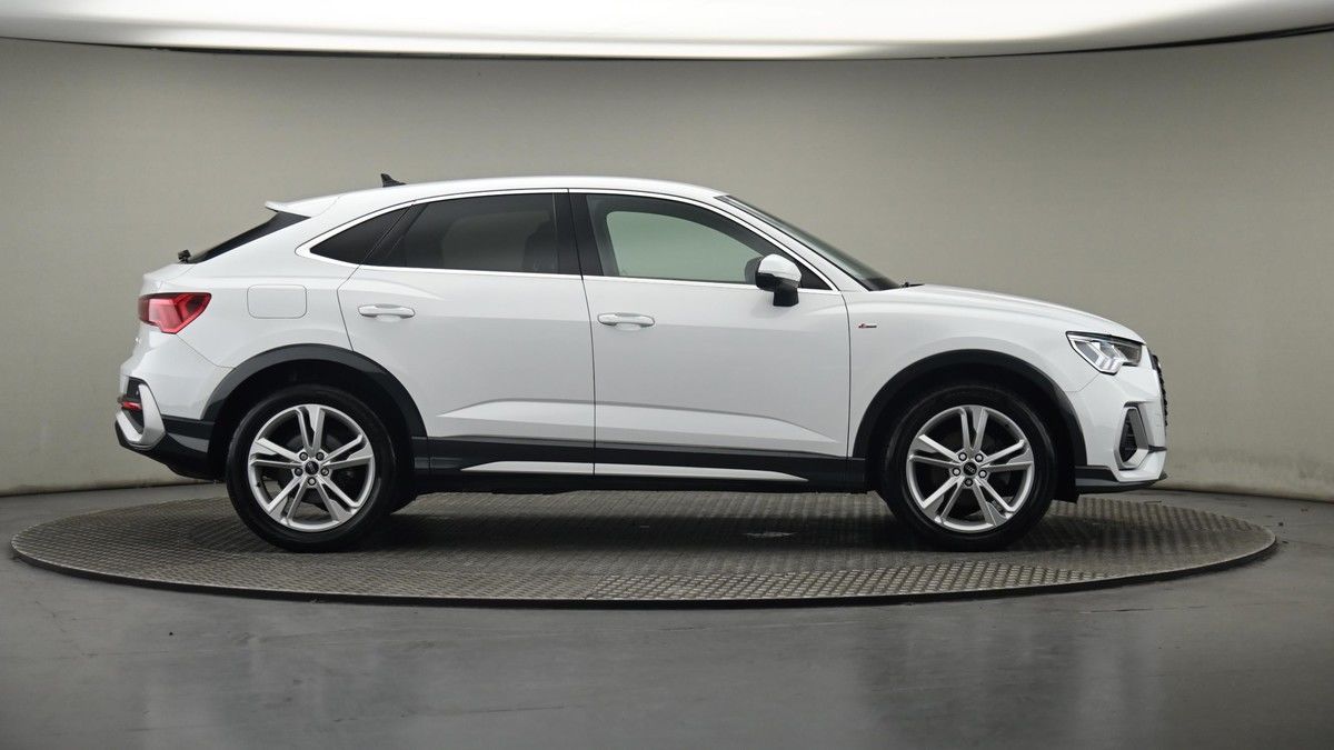 More views of Audi Q3