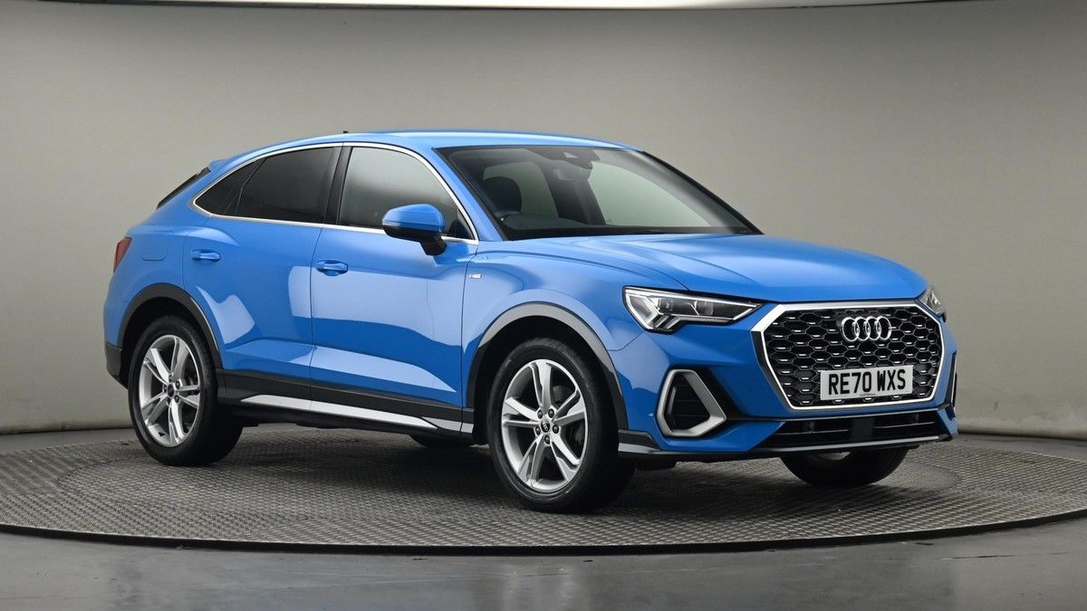 Audi Q3 Image 20