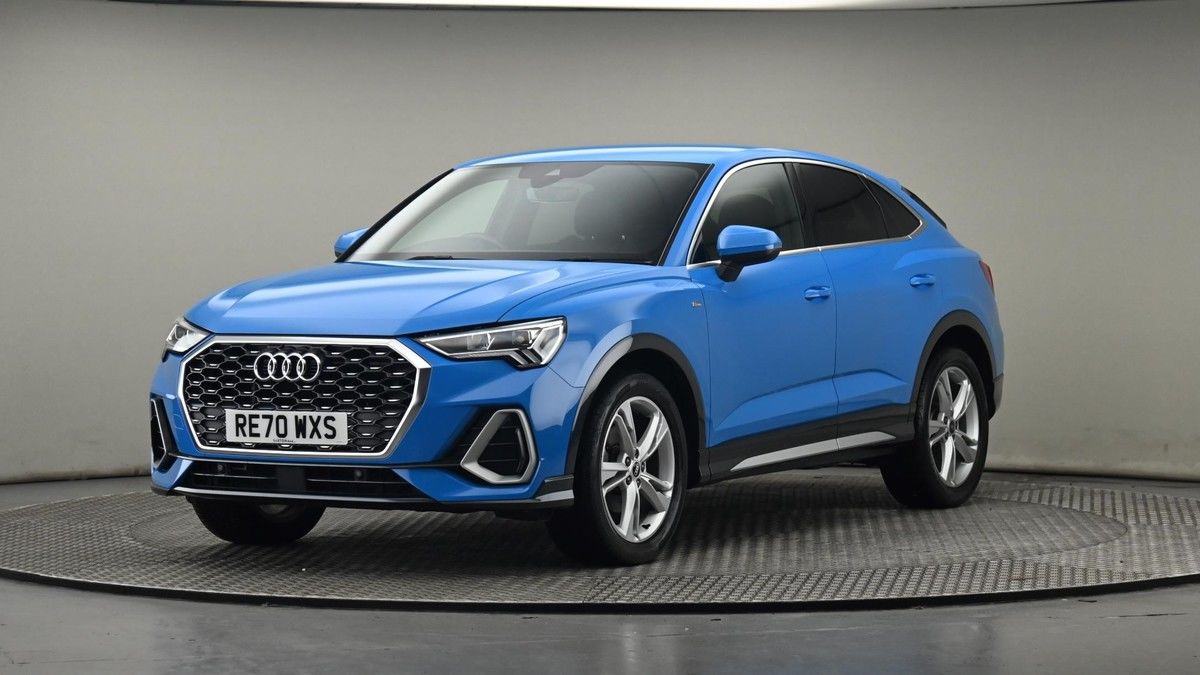 Audi Q3 Image 22