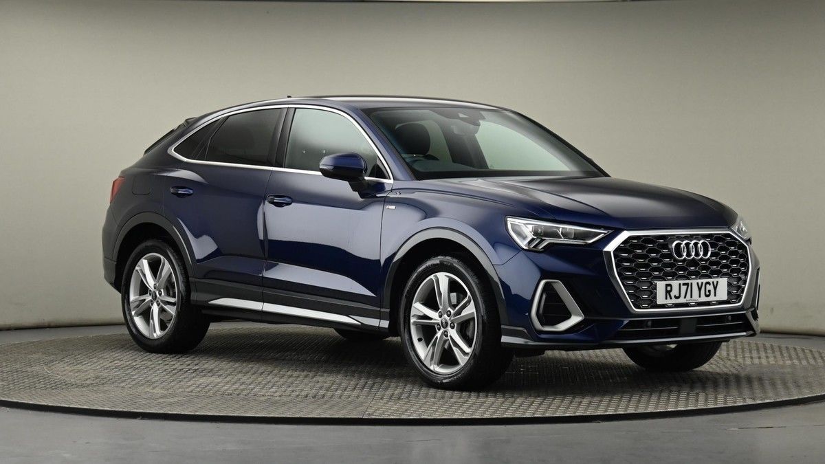 Audi Q3 Image 20