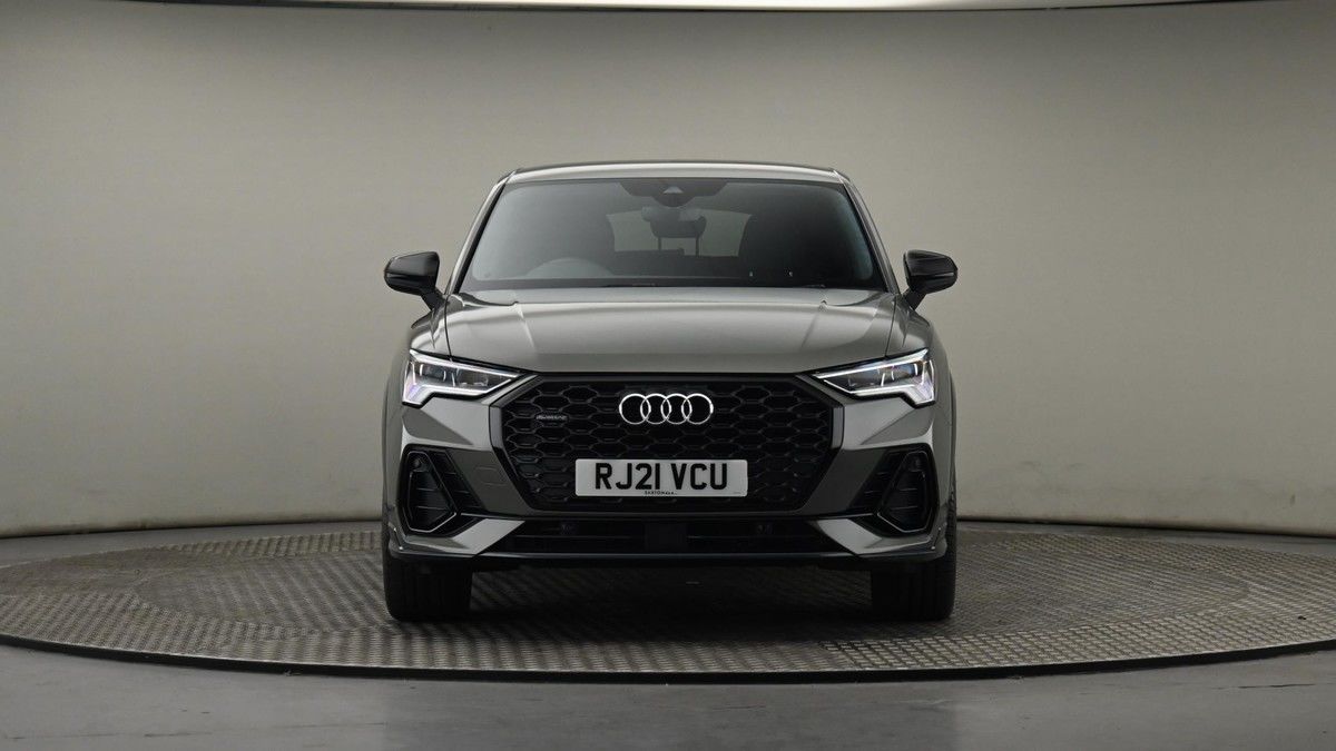 Audi Q3 Image 21