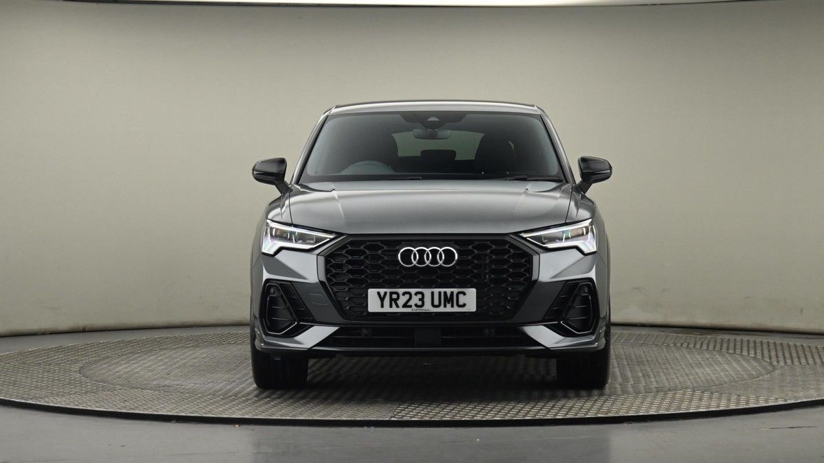 Audi Q3 Image 21