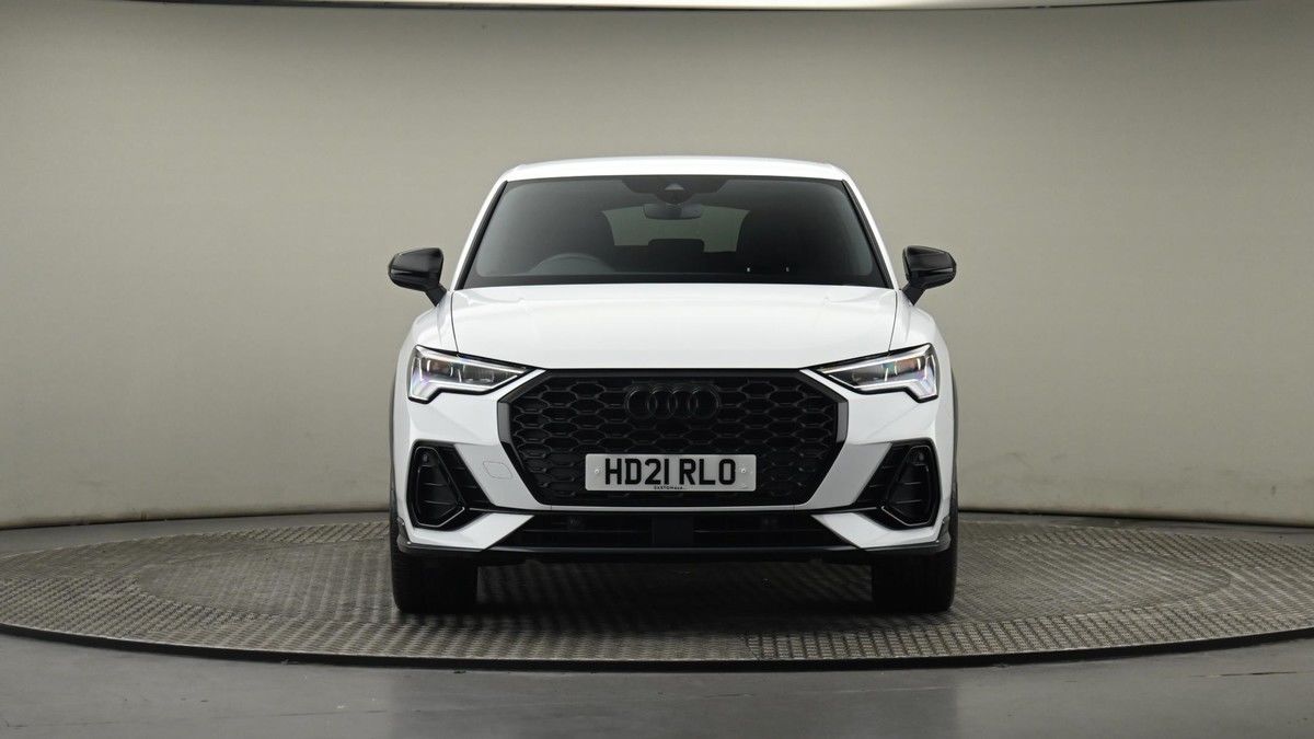 Audi Q3 Image 21