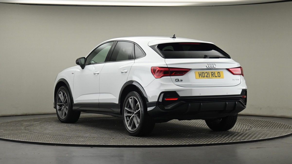 More views of Audi Q3