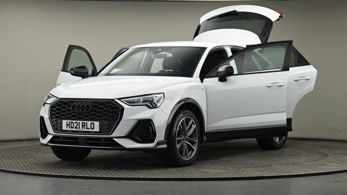 More views of Audi Q3