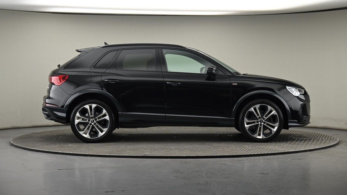 Audi Q3 Image 27