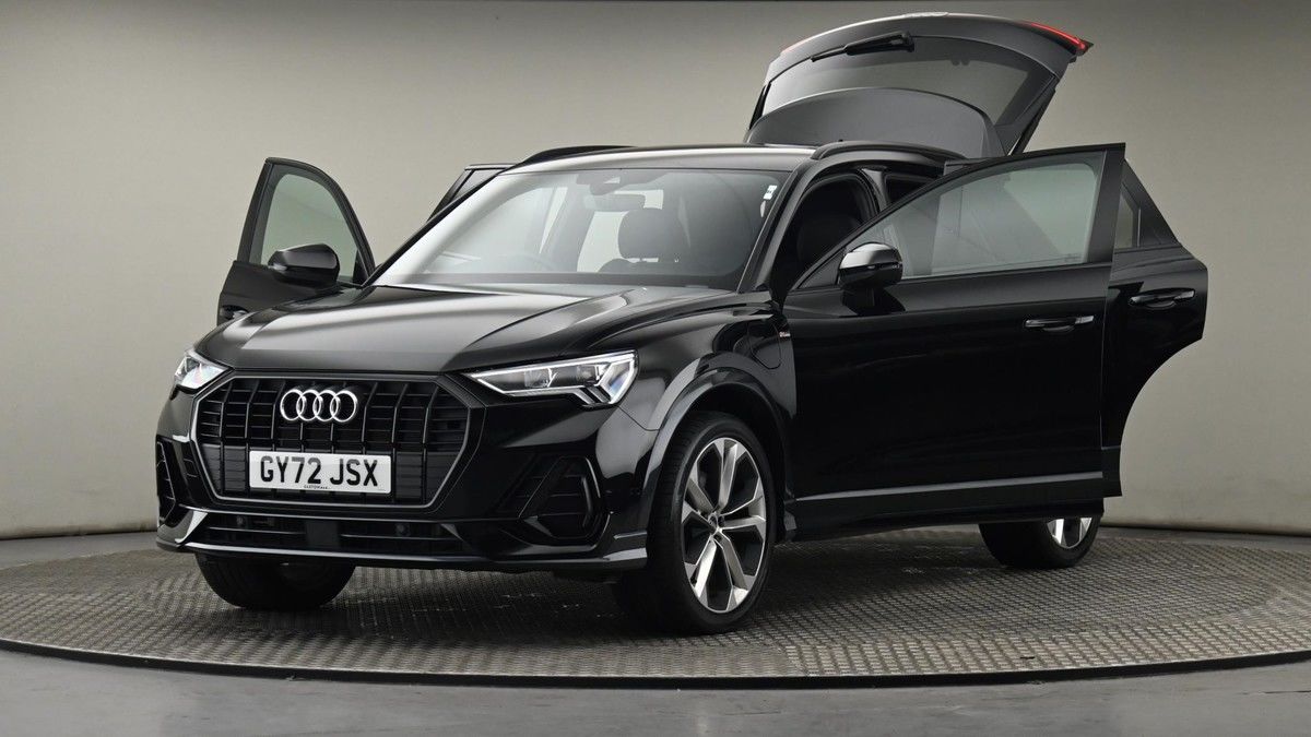 More views of Audi Q3