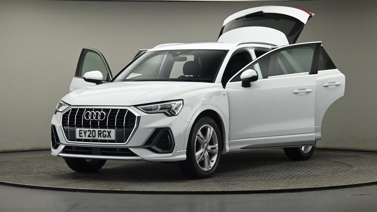 Audi Q3 Image 28