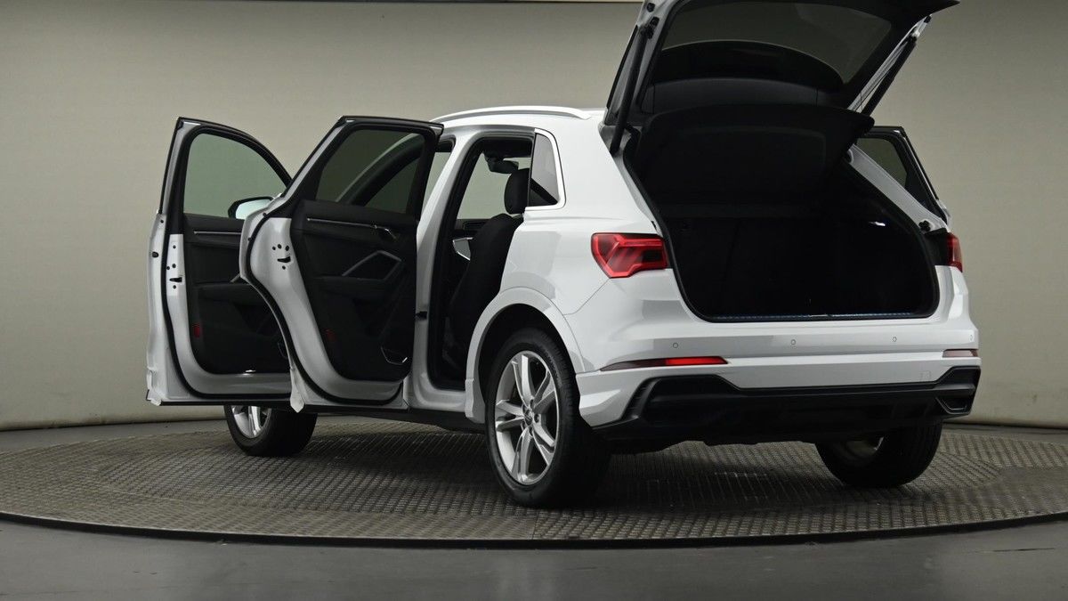 Audi Q3 Image 29