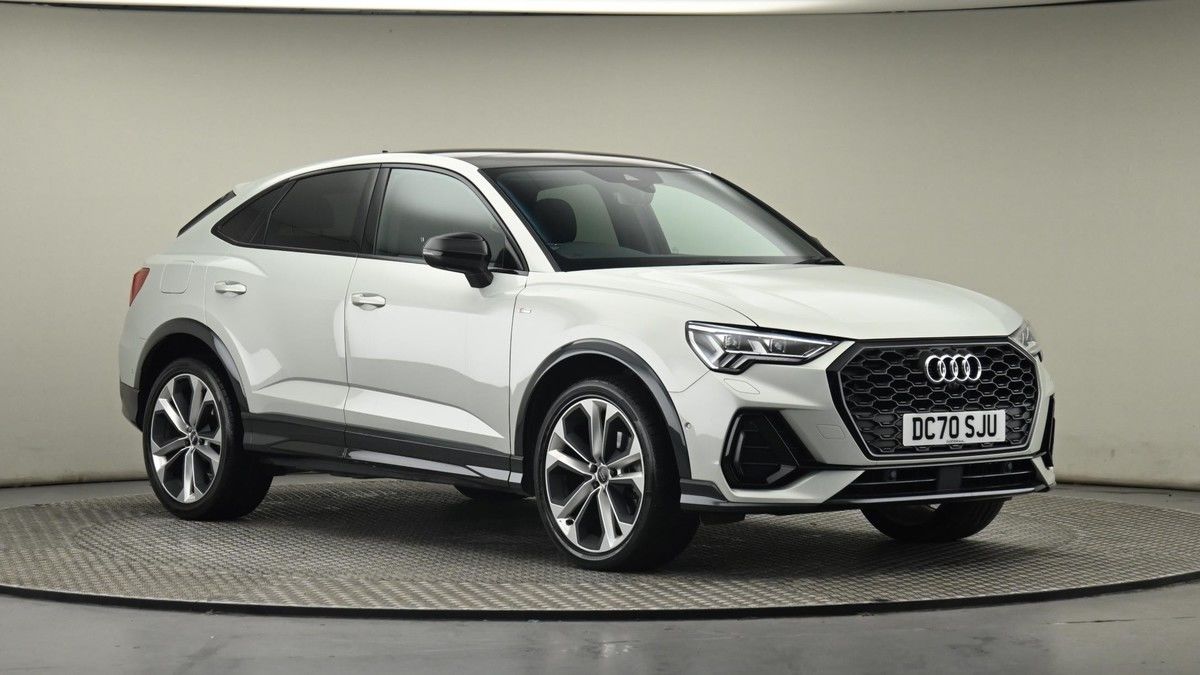 Audi Q3 Image 20