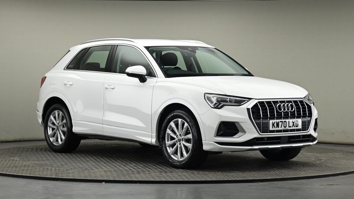 Audi Q3 Image 20