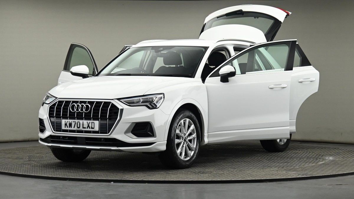 Audi Q3 Image 28