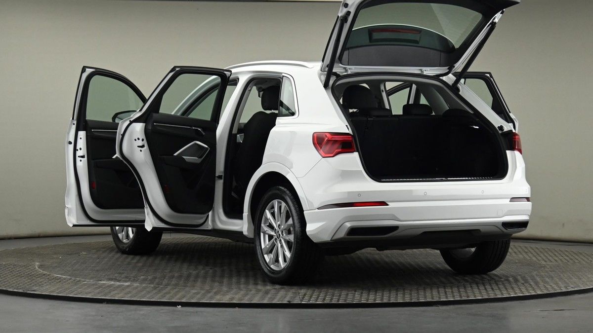 Audi Q3 Image 29