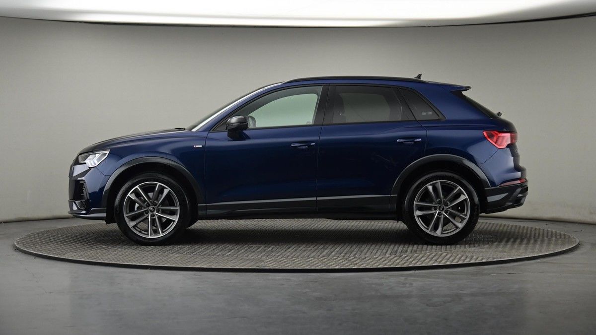 More views of Audi Q3