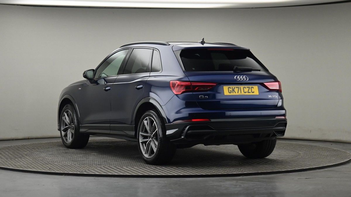 Audi Q3 Image 24