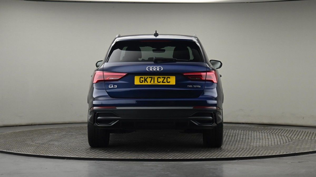 Audi Q3 Image 25