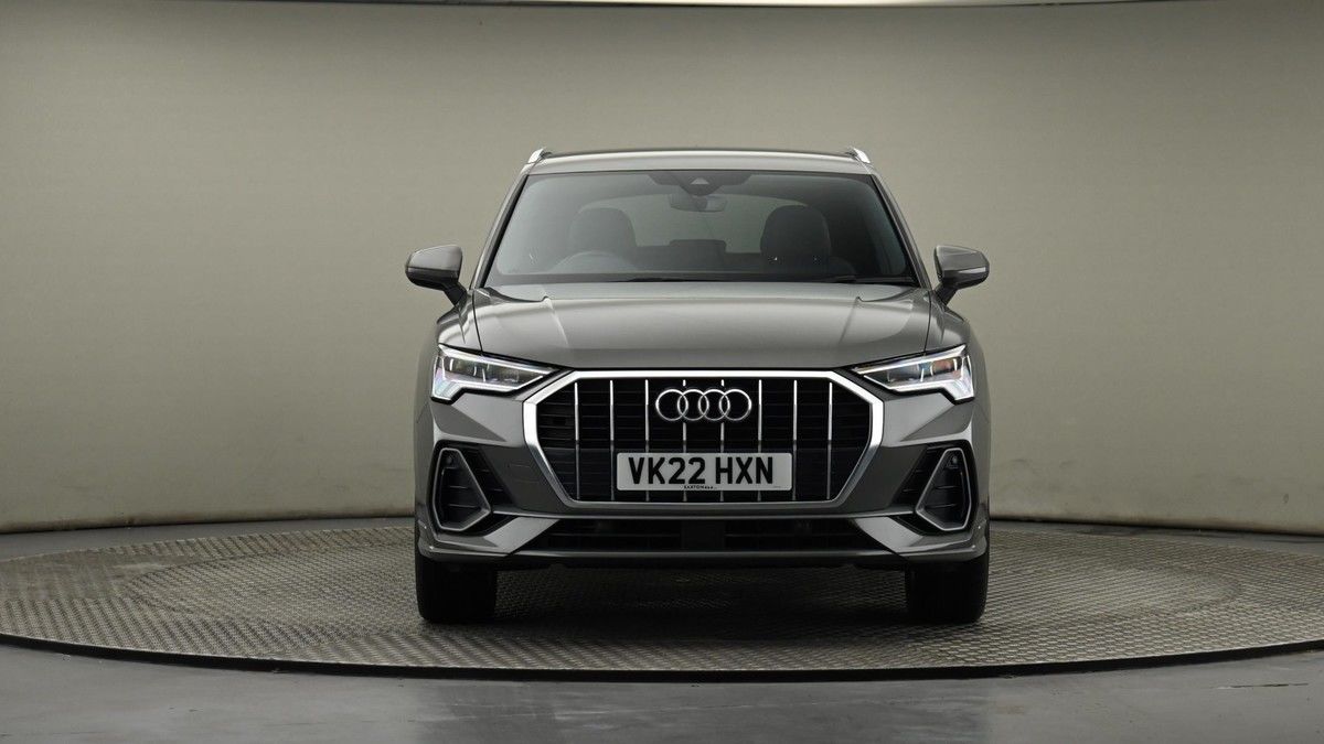 Audi Q3 Image 20