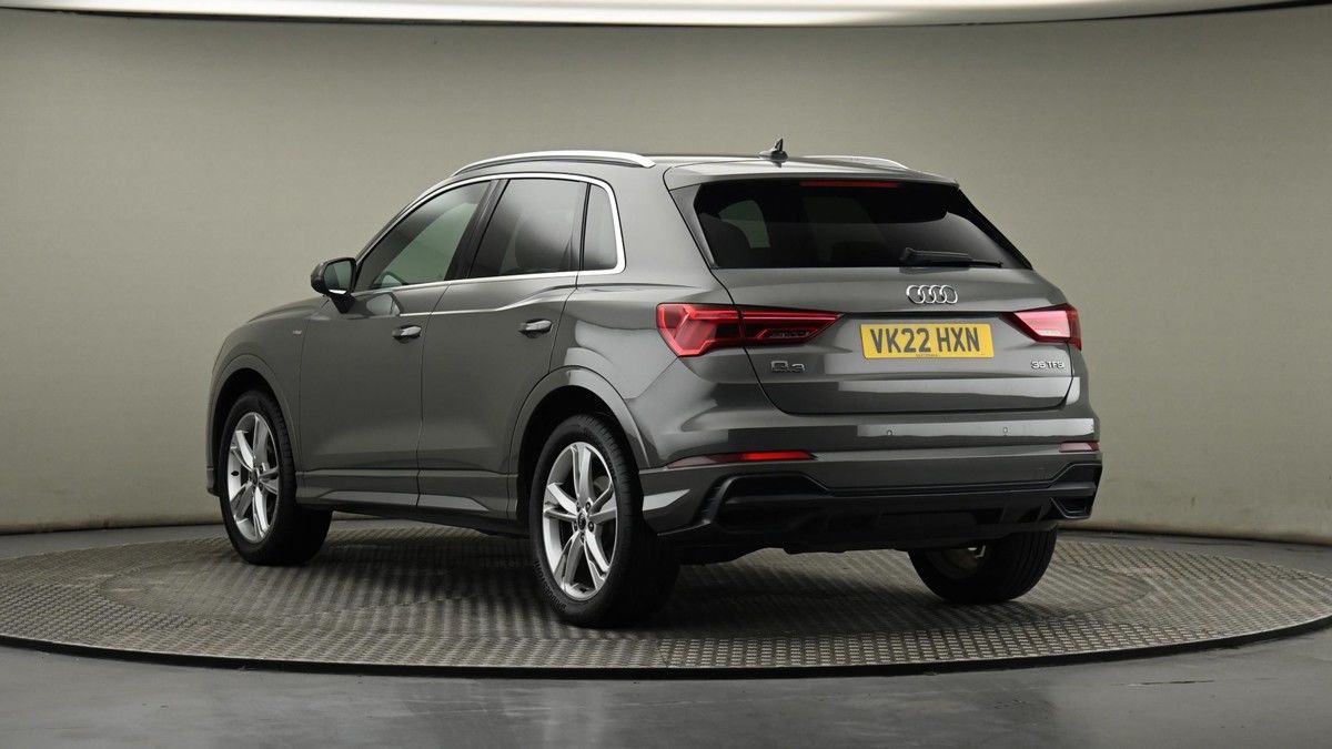 Audi Q3 Image 23