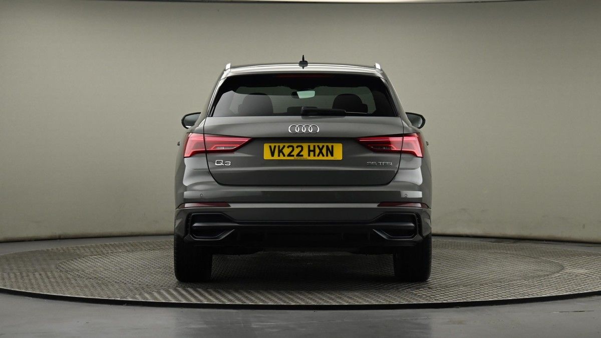 Audi Q3 Image 24