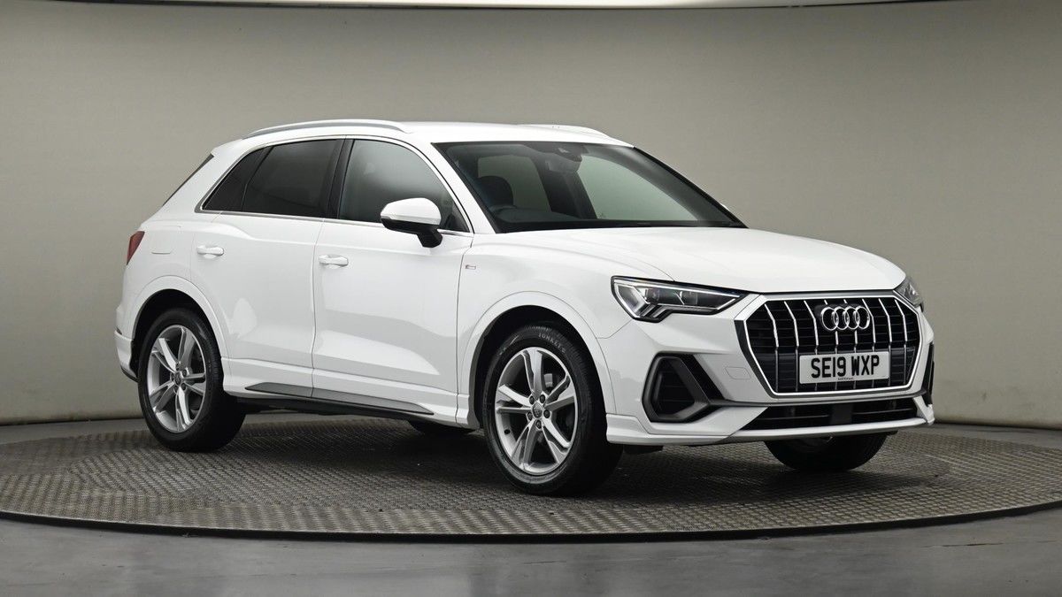 Audi Q3 Image 20