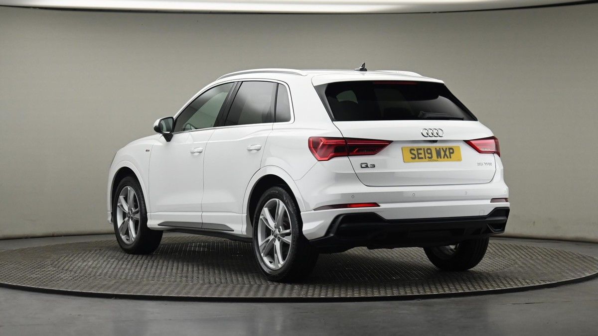 More views of Audi Q3