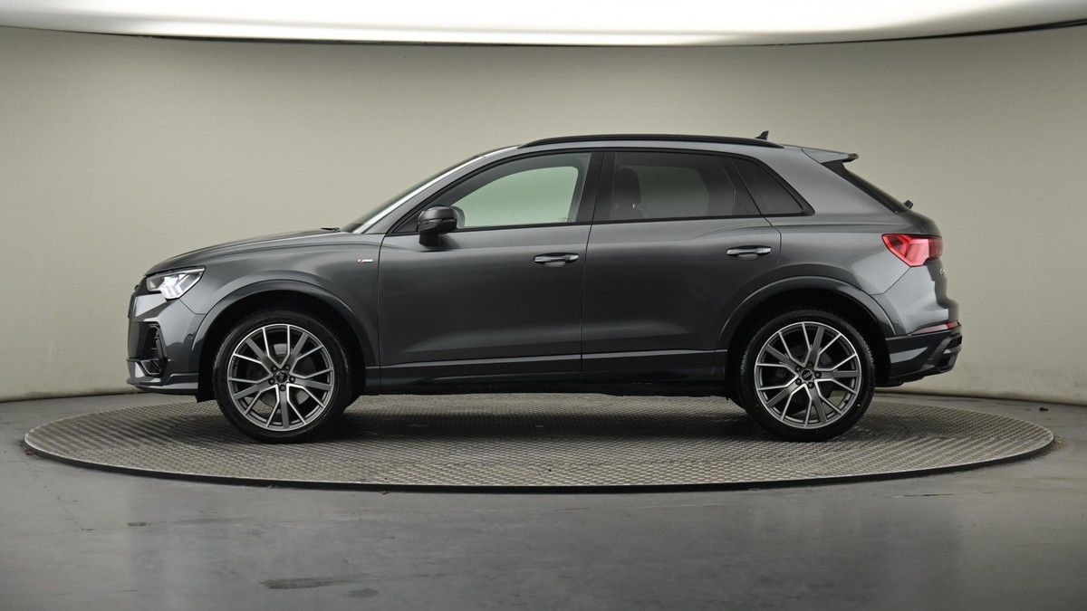 Audi Q3 Image 45