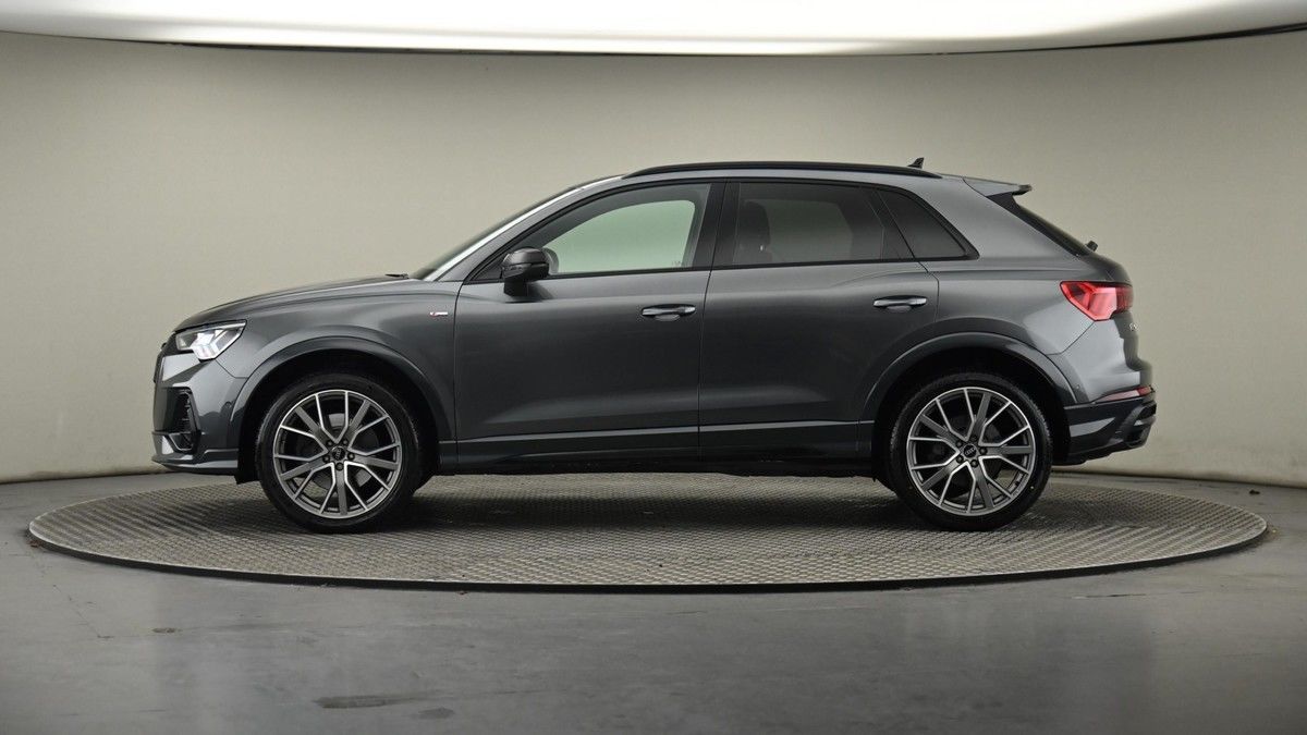 Audi Q3 Image 46