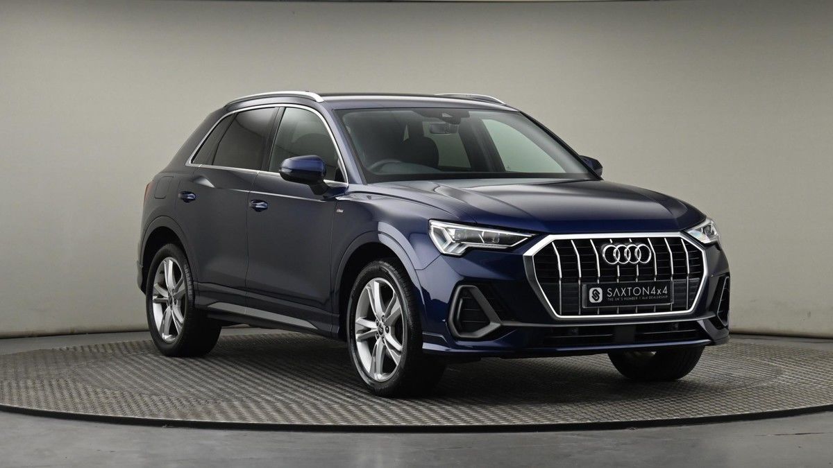 More views of Audi Q3