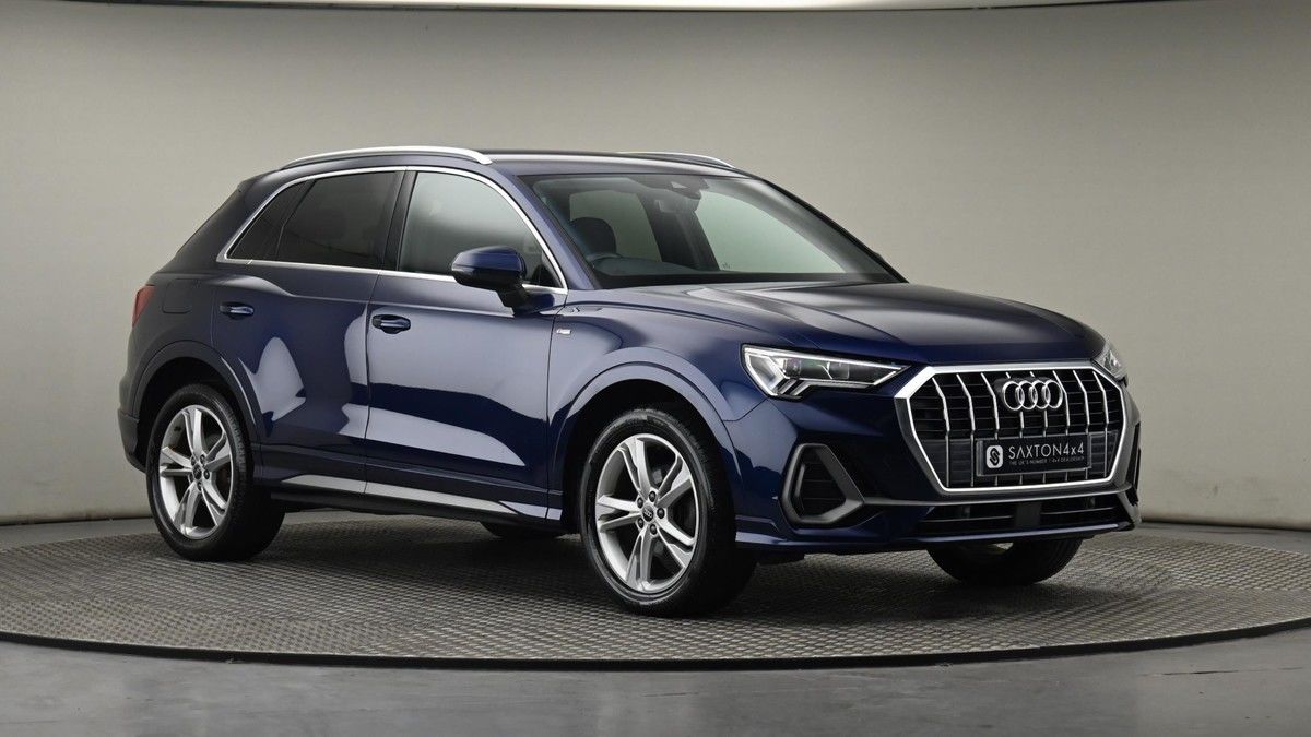 Audi Q3 Image 20