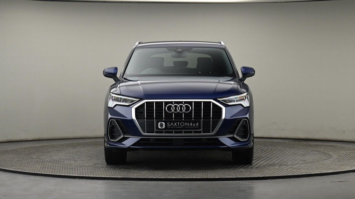 Audi Q3 Image 21