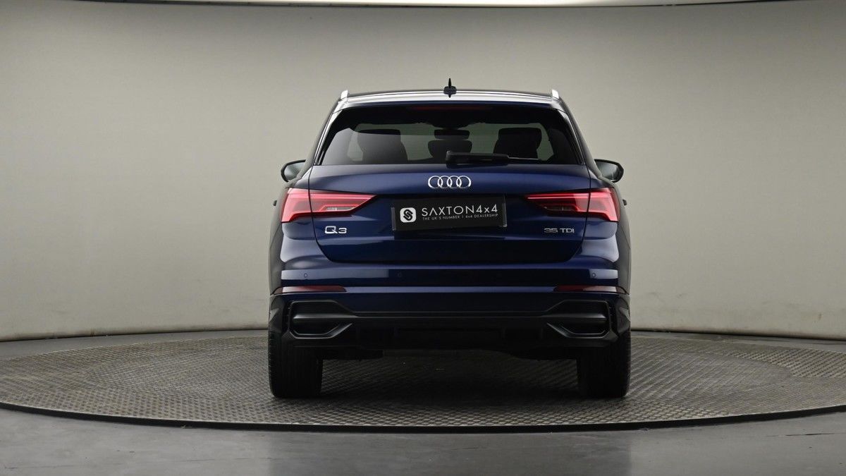 Audi Q3 Image 25