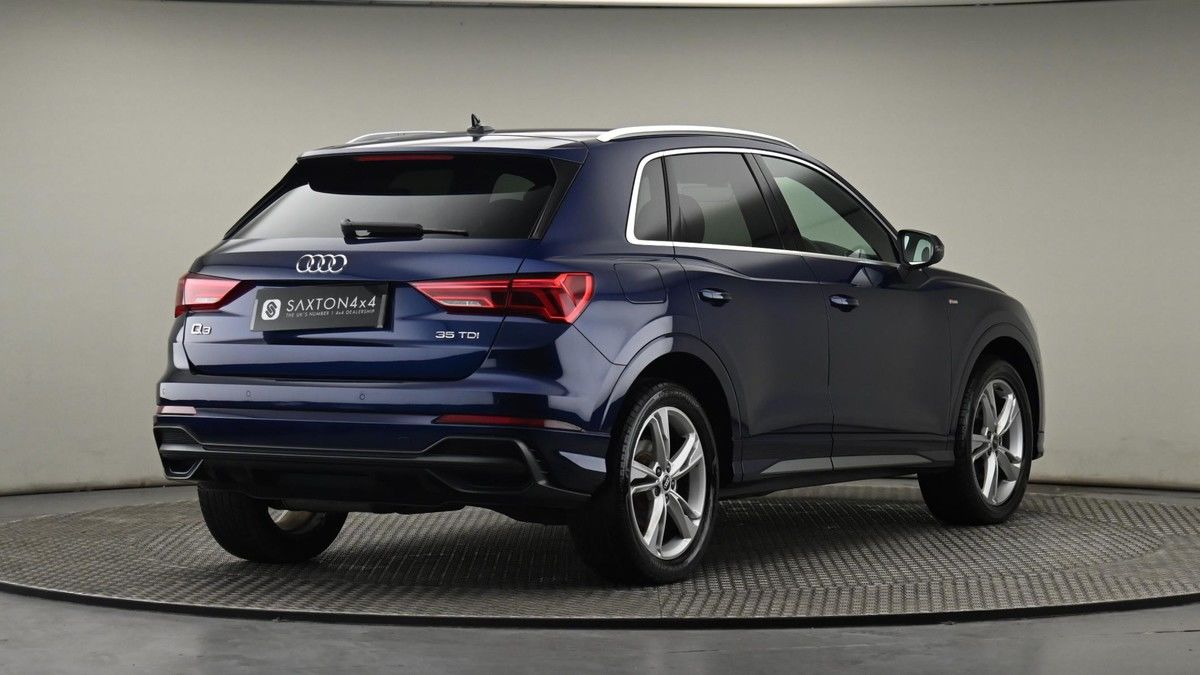 More views of Audi Q3