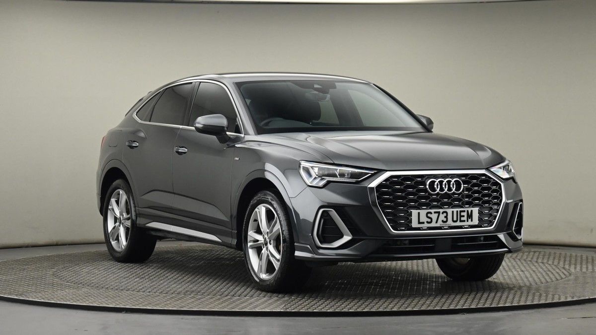 More views of Audi Q3