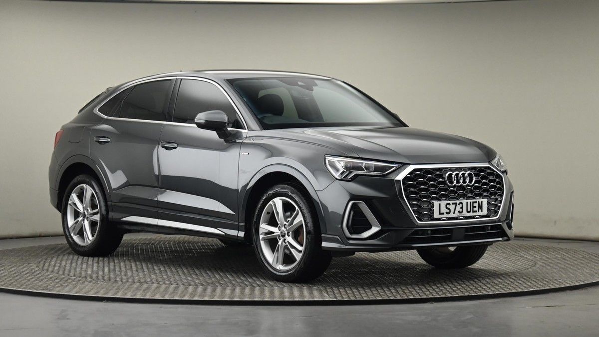 Audi Q3 Image 20